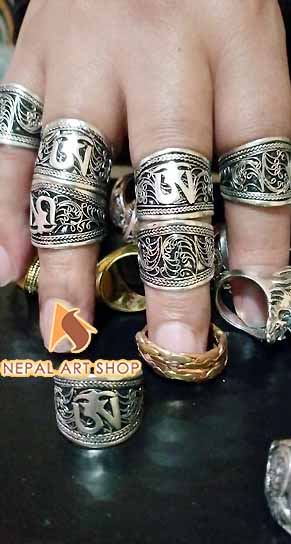 Large Bell, Gong, Vajra, Tingsha, Metal jewelry, Tibetan Metal Crafts Shopping,
Bonarty Small Metal Crafts, Tibet, Tibetan Buddhism