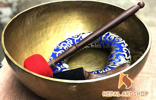 Sieben Klangschalen aus Metall, Nepal handgefertigte Klangschalen, tibetische klangschalen kaufen, hochwertige Klangschalen, schals aus tibet,   
klangschalen online in horw kaufen, klangschalen kaufen schweiz, klangschalen tibet, klangschalen kaufen, Klangschalen Zubehör