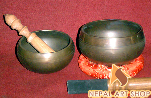 Tibetische handgefertigte Klangschalen, Tibetische Klangschalen Großhandel aus Nepal, Klangschalen-Meditation, Chakra-Klangschalen

Tibetische Klangschalen-Meditation, Himalaya-Klangschalen, Rin-Gongs, Himalaya-Schalen, Gongs, Heilende Klangschalen, Klangschalen Nepal