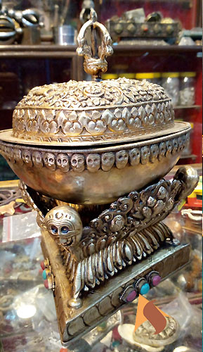 Tibetan buddhist rituals crafts, essential buddhist ritual items for sale, Buddha stupa crafts, Conch Shell, bumpa, kapala, offering bowls, Tingsha, Prayer Wheels, Prayer Beads Mala, Prayer Flags, Cymbals or Tingsha, Tibetan Ghau